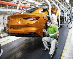 Raport Exact Systems: sektor automotive wróży wzrost cen aut