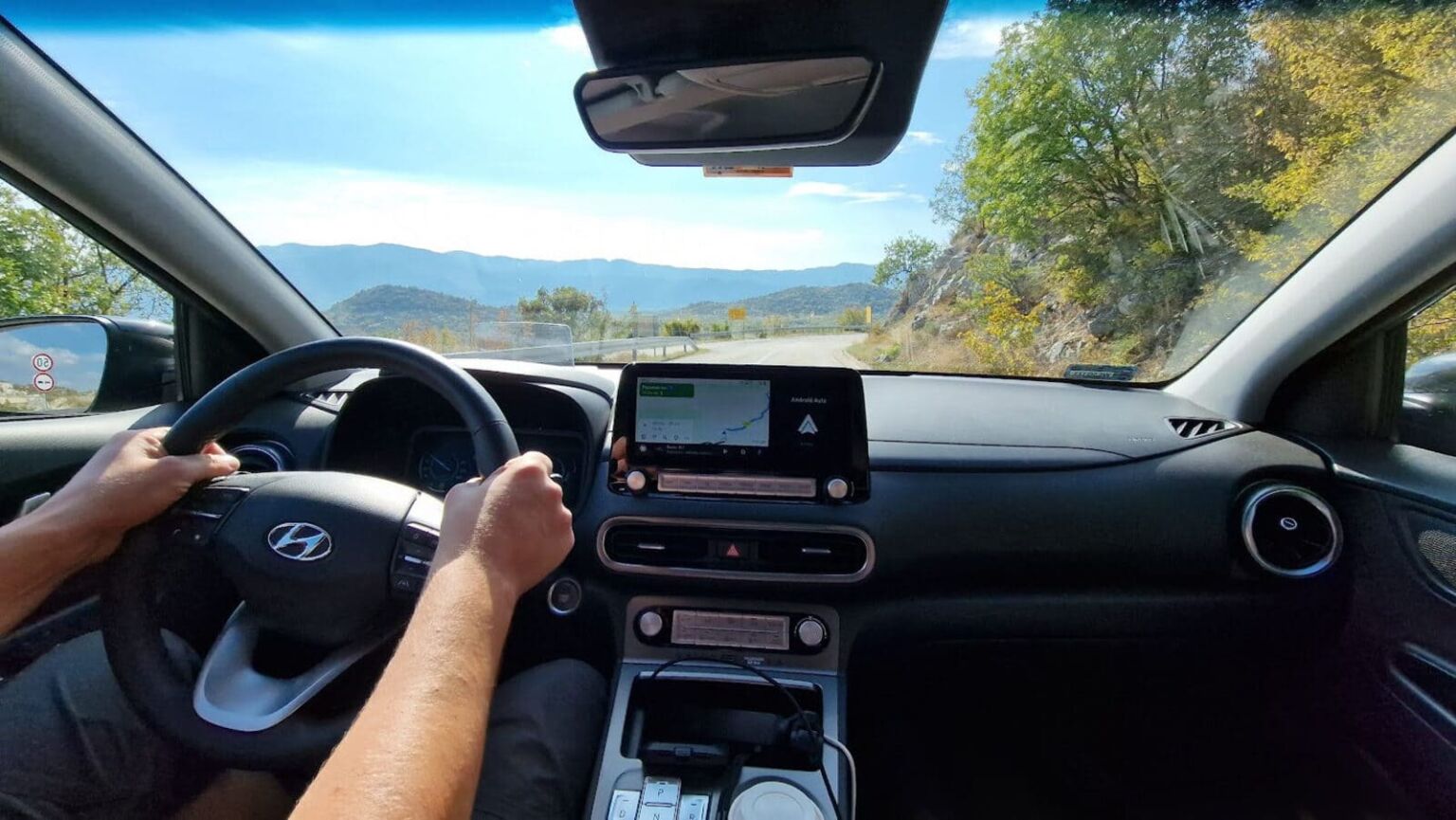 #eRajd East 2022 - erajd hyundai kona wnetrze