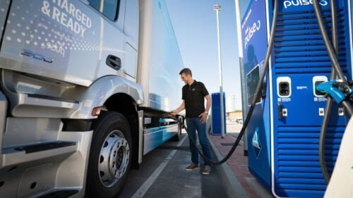 Wszystkie wiadomości - Erste Ladestation fuer elektrische Lkw 6000x4000