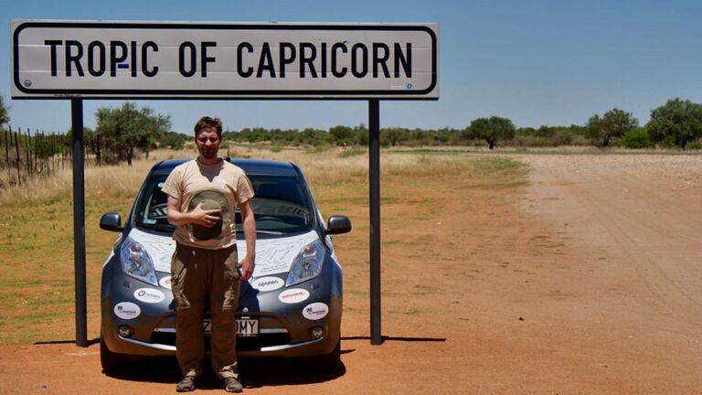 Wszystkie wiadomości - z23086221AMPArkady Fiedler w podrozy elektrycznym samochodem n