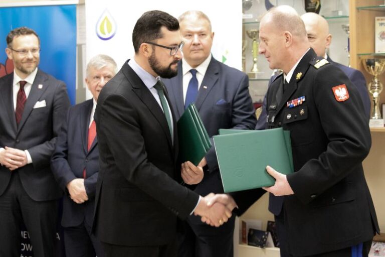 Wszystkie wiadomości - straz otrzyma elektryczne wozy