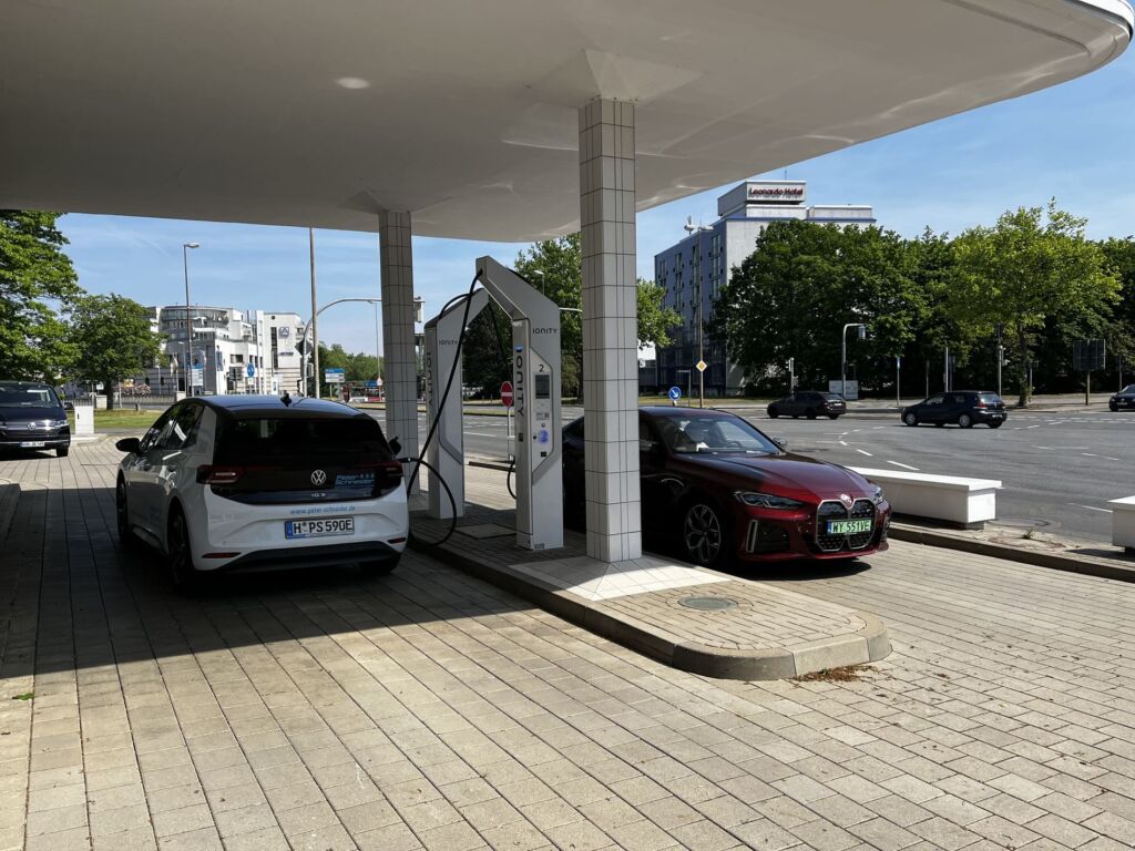 Jedna karta i wielu operatorów - 3 1