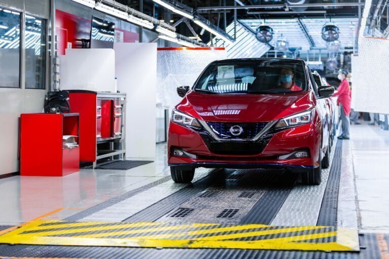 Wszystkie wiadomości - The 500000th Nissan LEAF heads to its new owner in Norway as customers continue to embrace the pioneering zero emission vehicle globally