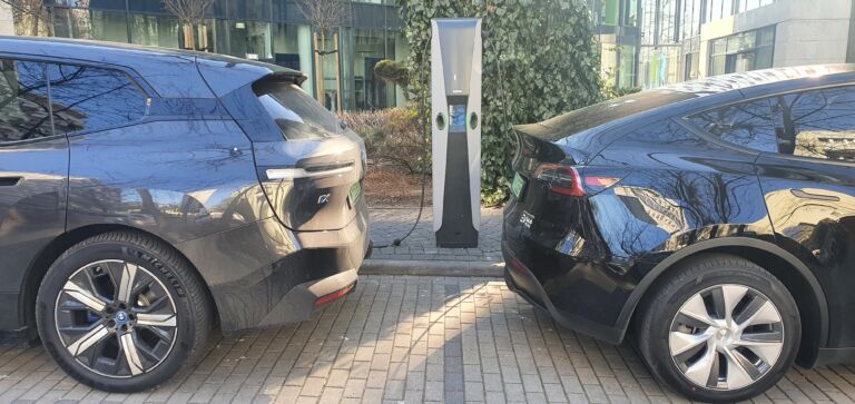 Wszystkie wiadomości - ix i tesla