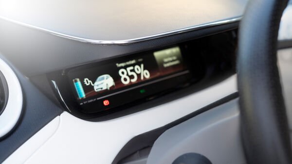 Strefa Wiedzy - Ladowanie elektryka do pelna tak czy nie