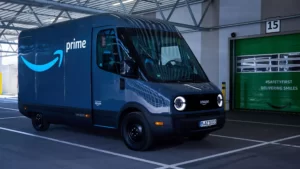 Amazon w Europie wykorzysta elektryczne samochody dostawcze Rivian