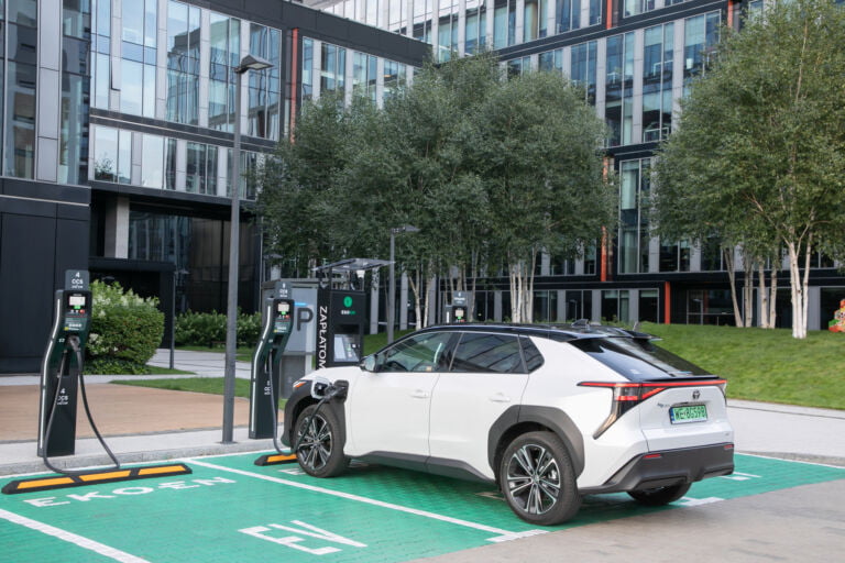 Wszystkie wiadomości - bZ4X 2023 2V6A00131