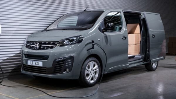 Strefa Wiedzy - vauxhall vivaro e large 1920x774px