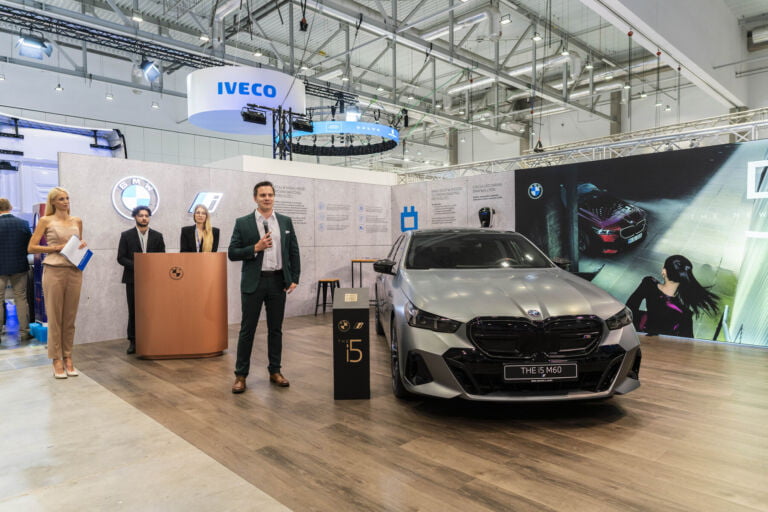 Wszystkie wiadomości - BMW i5 jedynka magazyn