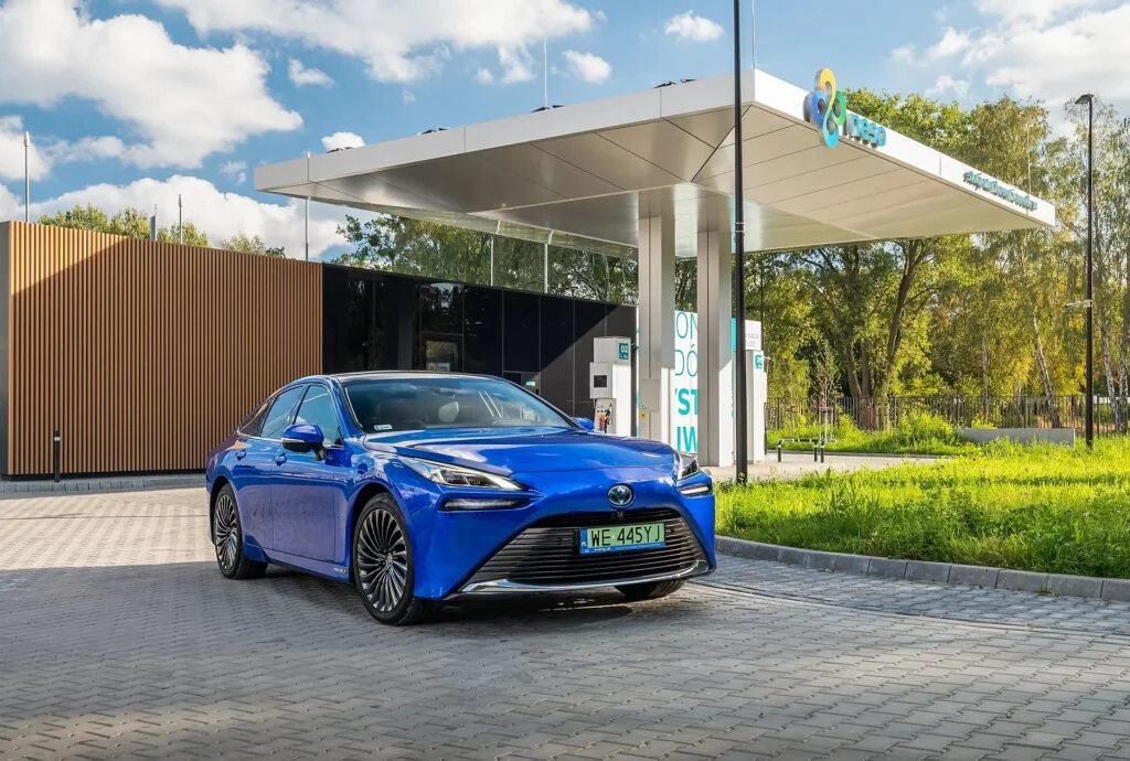 Perspektywiczny krok w stronę zeroemisyjności. Na razie mały. - Fot 1 toyota mirai