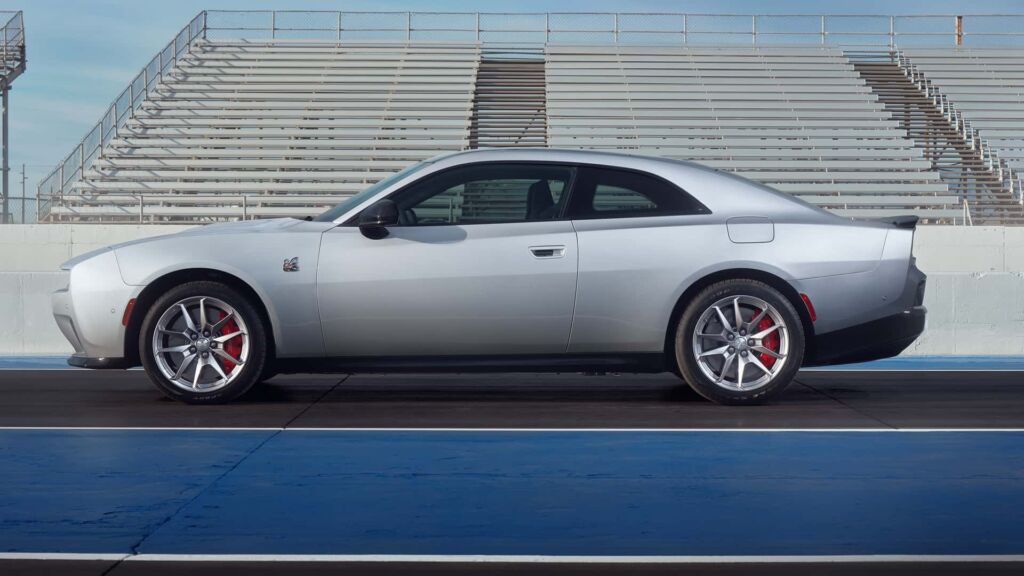 Dodge Charger Daytona ma 670 KM i można go już zamawiać w Polsce - dodge charger daytona jedynka