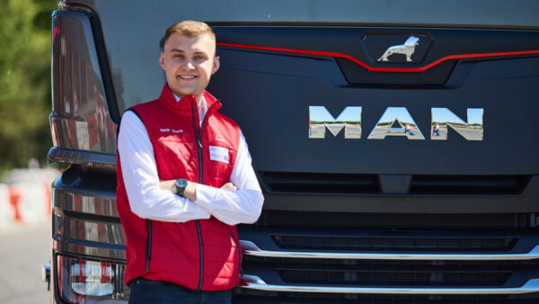 Magazyny - jedynka magazyn elektryczne ciezarowki Maciej Wator 1