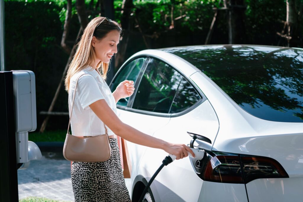 Polska rozdaje najwięcej. Europa może nam zazdrościć Dotacje do samochodów elektrycznych z programu naszEauto