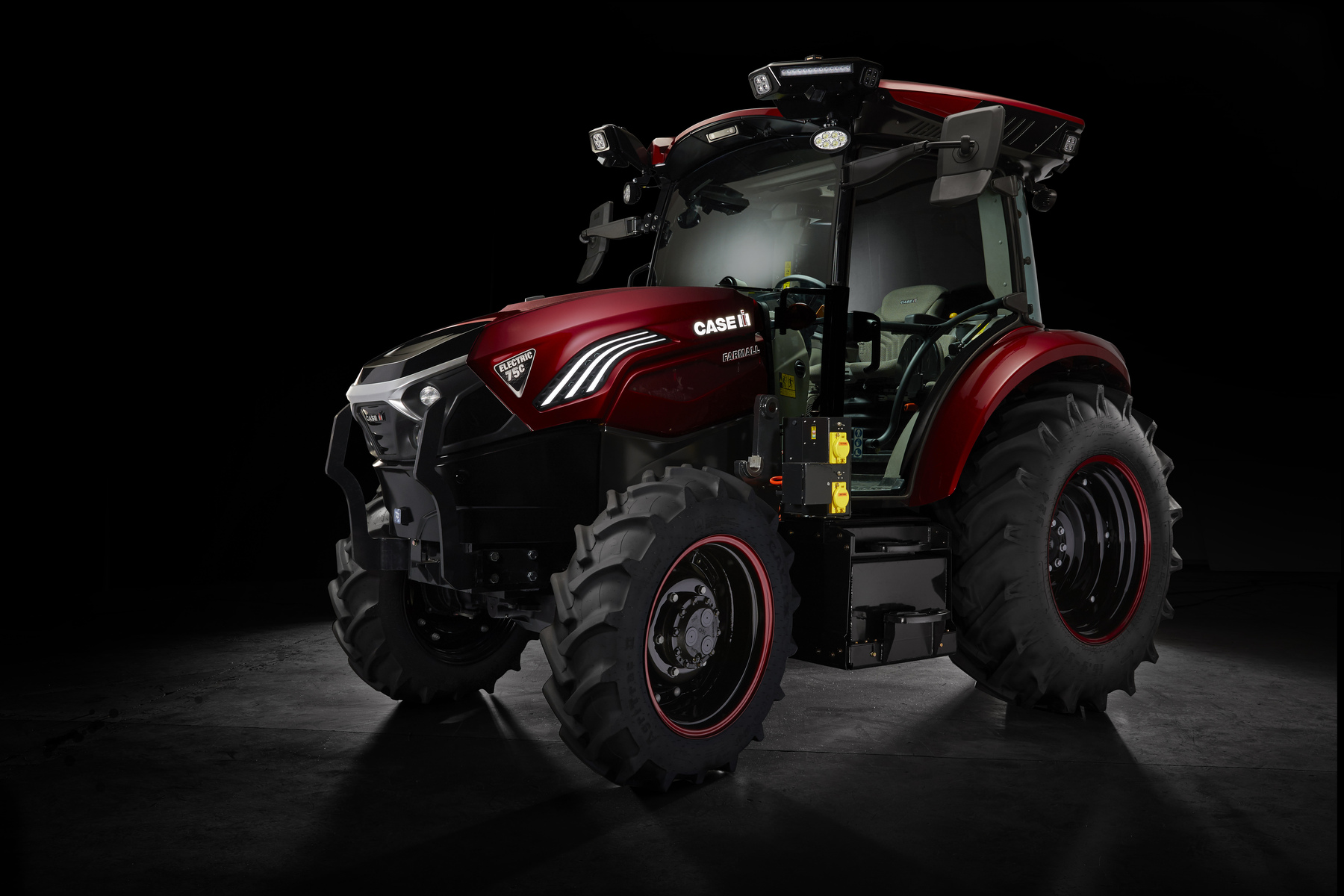 Case IH Farmall 75C Electric and Steiger Quadtrac 715 Receive 2023 Good Design Awards_660354