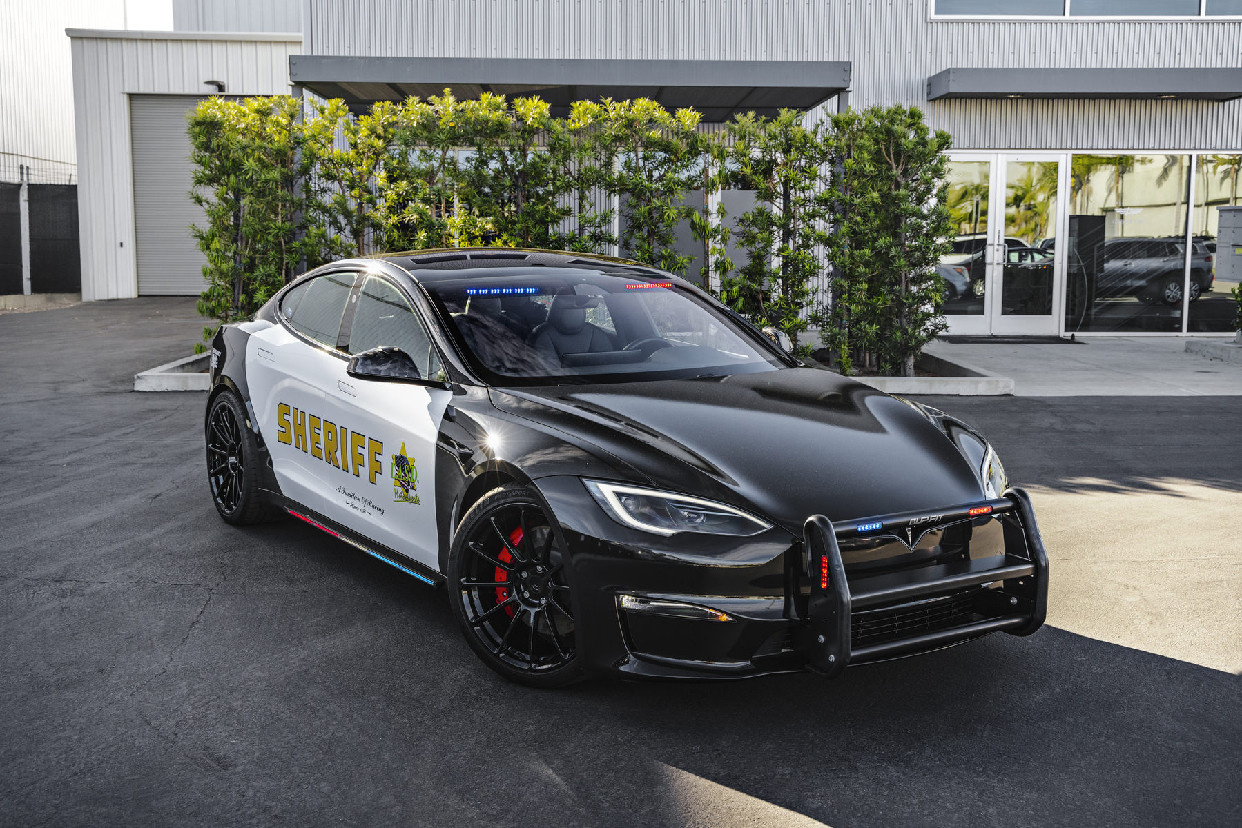 1 tesla-model-s-plaid-los-angeles-sheriff-dept-by-up-fit-unplu 1