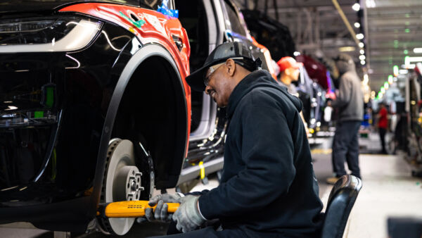 Magazyny - Jedynkak Magazyn trump musk FremontFactory 05