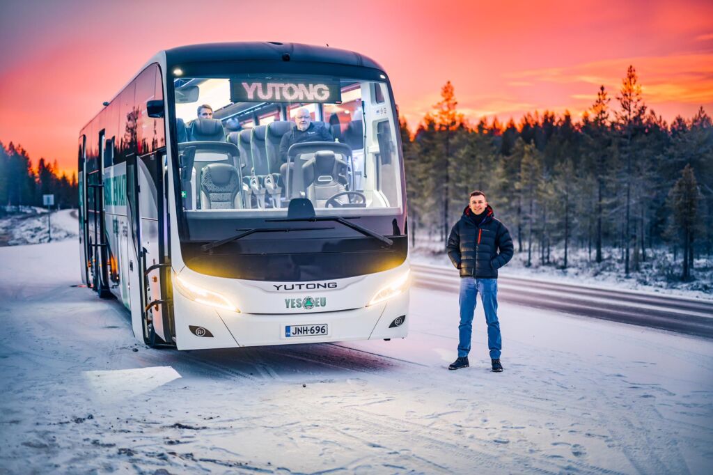 T15E, czyli jak elektryczny autokar poradził sobie w mroźnej Skandynawii - Jedynka magazyn Yutong Finlandia