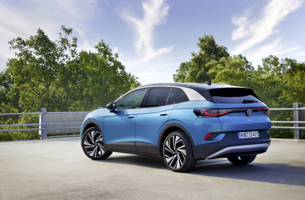 In the new colour „Costa Azul“