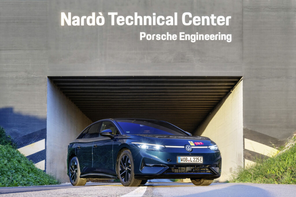 Volkswagen ID.7 Pro S pokonał w teście 940 km na jednym ładowaniu - DB2024AU01904 large1