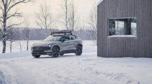 Volvo EX30 Cross Country with Swedish winter cabin - 339594 Volvo EX30 Cross Country with Swedish winter cabin scaled e1739198104731