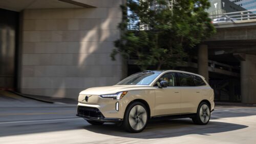 Wszystkie wiadomości - 332519 Volvo EX90 Sand Dune Exterior scaled 1