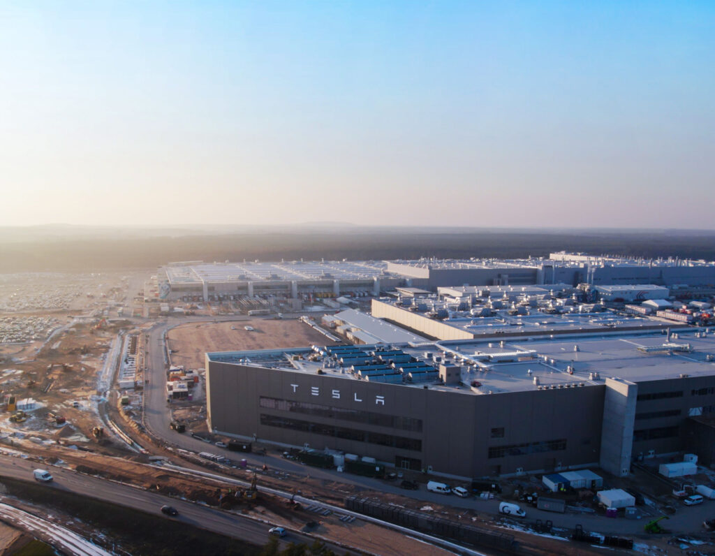 Model Y L w Europie. 18 cm więcej, czyli propozycja dla większych rodzin Model Y L w Europie. 18 cm więcej, czyli propozycja dla większych rodzin - 4 GigafactoryBerlinBrandenburg 04 scaled 2