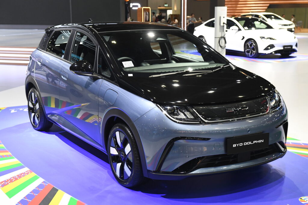 Chiński rynek w fazie dojrzałości. Ponad 20 mln NEV w przyszłym roku Chiński rynek w fazie dojrzałości. Ponad 20 mln NEV w przyszłym roku - 67 03 25 BYD by gigi00002 scaled 1