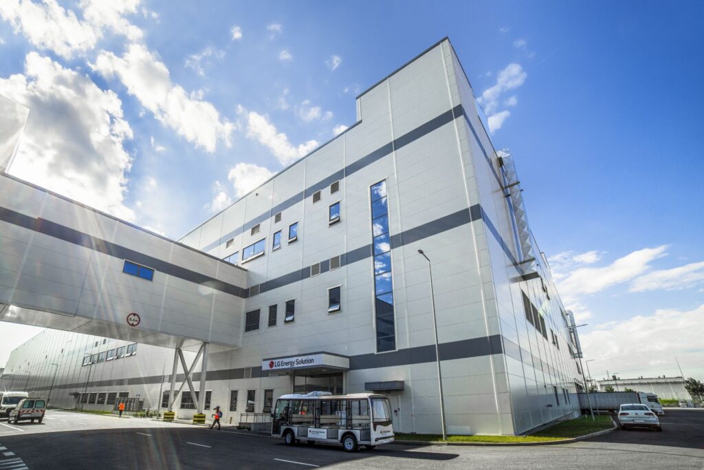 Skoda wzmacnia produkcję baterii w Europie. 335 tys. baterii rocznie z Mladá Boleslav - LG Energy Solution Wroclaw 03 1