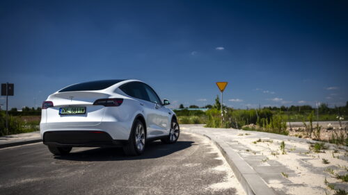 Wszystkie wiadomości - Tesla Model Y 5
