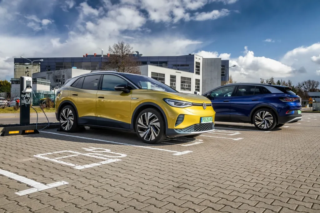 Volkswagen wchodzi w USA do Superchargerów. Koszt? 200 USD za adapter - VW ID.4 021 jpg