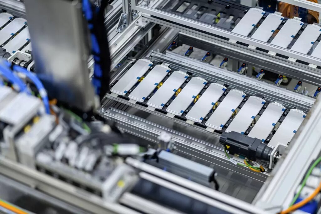 Platforma Versora z Gliwic ma zmienić rynek baterii dla transportu ciężkiego Platforma Versora z Gliwic ma zmienić rynek baterii dla transportu ciężkiego - baterie