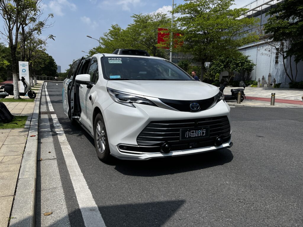 Autonomiczna jazda w przyszłość. Chiny już w niej są - 2025 05 02 13.43.01