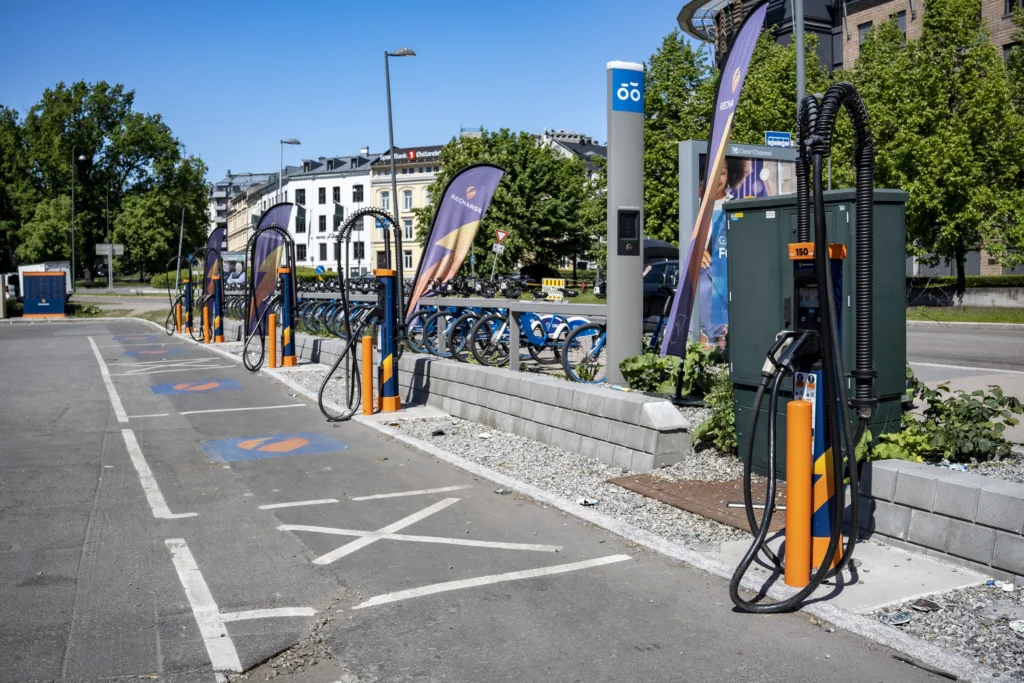 Model Y triumfuje w Norwegii i bije rekord w Australii - Oslo ladowarki