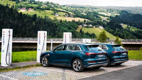 Wszystkie wiadomości - audi e tron upaly