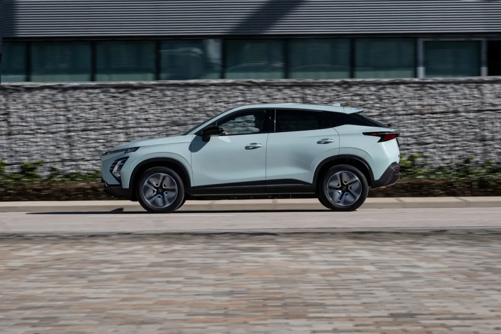 W maju sprzedaż aut elektrycznych wzrosła dwukrotnie. Omoda wskoczyła na podium W maju sprzedaż aut elektrycznych wzrosła dwukrotnie. Omoda wskoczyła na podium - omoda e5 7