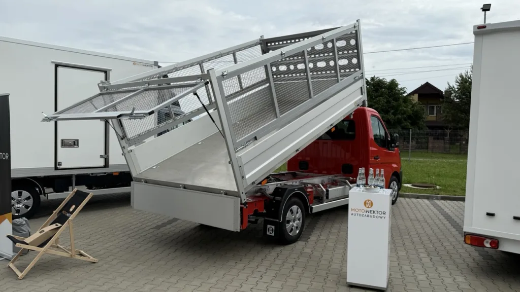 Elektryczne plany i modyfikowane samochody dostawcze Elektryczne plany i modyfikowane samochody dostawcze - renault elektryczne uzytkowe 6