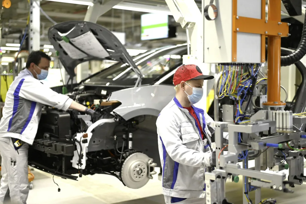 Sprzedaż aut elektrycznych w maju w górę. Niskie ceny utrzymają trend - zwickau II