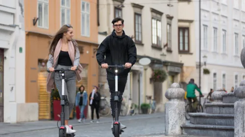 Wszystkie wiadomości - hulajnogi freepik