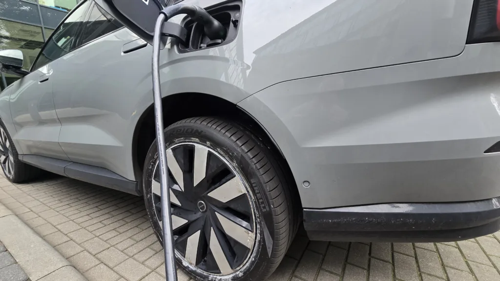 Opony z homologacją producenta. Czy są konieczne? Nie, ale …. - opony ev rynek boom