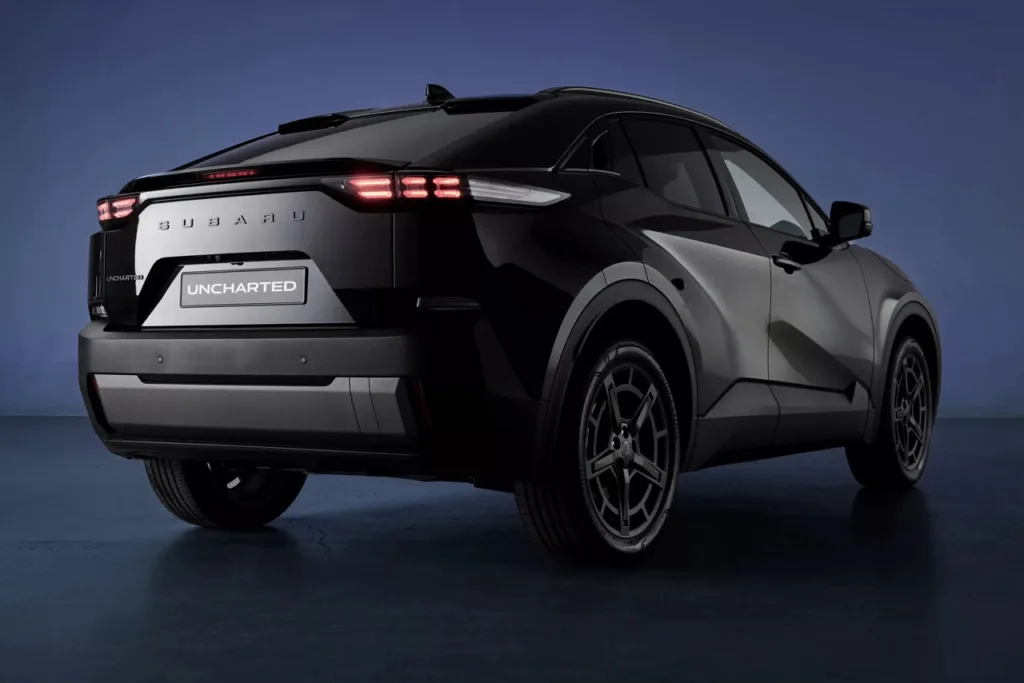 Subaru: Trzy bateryjne nowości dla Europy - tyl subaru uncharted