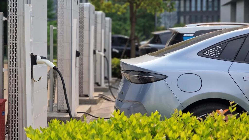 Samochody elektryczne: Jak bardzo są „zielone”? - 20250423 151747