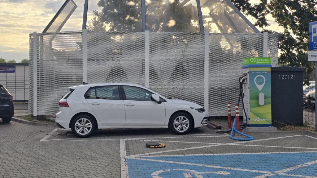 Długi weekend z prądem, czyli krótki poradnik dla niezdecydowanych - 20250813 064331