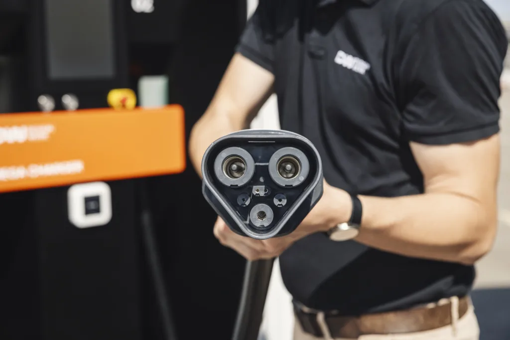 Rekordowe ładowanie elektrycznej ciężarówki. Przełom dla eHDV? - 250826 Megawatt Charger E LKW Designwerk Technologies AG 18