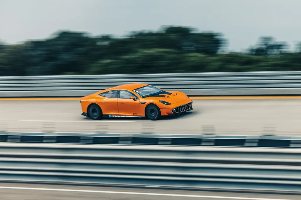 Nowa definicja elektrycznej wydajności. CONCEPT AMG GT XX z 25 rekordami! - 25C0224 010