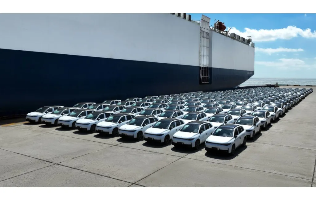 Leapmotor C10 Design, czyli szybki SUV od Stellantisa - 809e78975623c85a8f790fab03fef6b0aa2e2a43