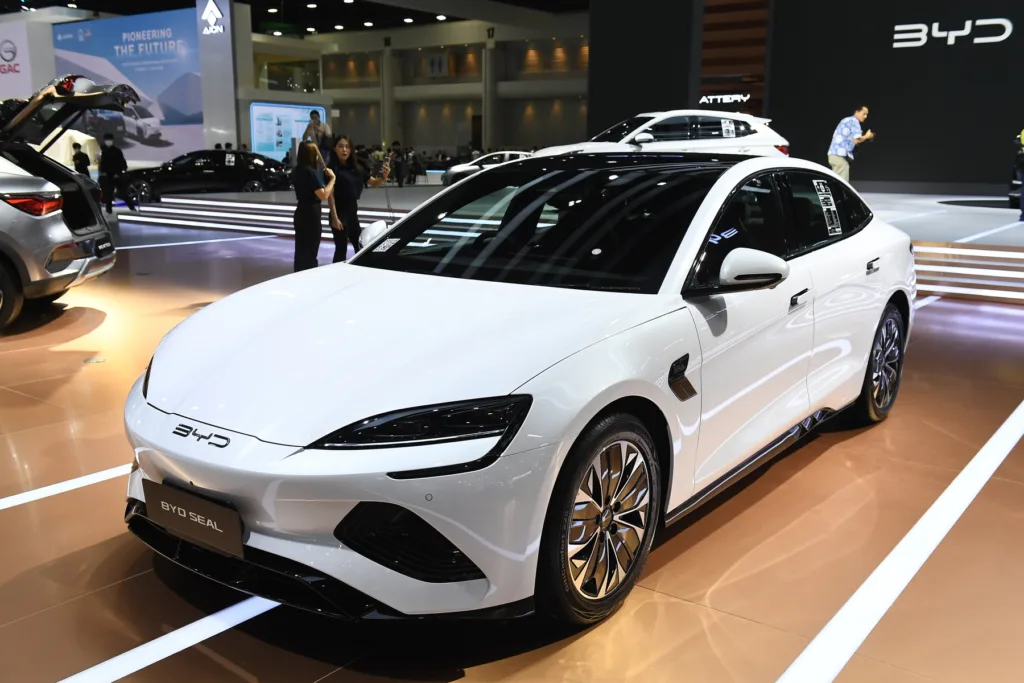 Chiny zmieniają układ sił na rynku motoryzacyjnym Chiny zmieniają układ sił na rynku motoryzacyjnym - BYD tor offroad