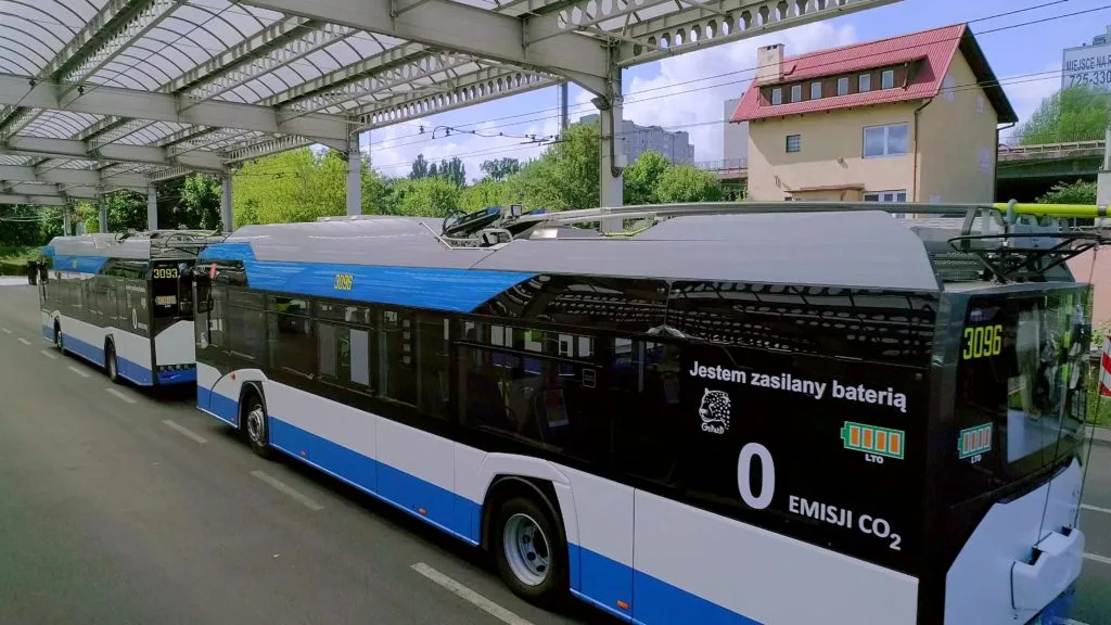 Impact pozyskał finansowanie na bateryjny projekt - IMPACT TROJEBUSY.v2 4 Moment 1024x576 1