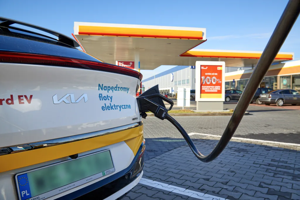 300% różnicy, czyli labirynt cenowy na stacjach ładowania - KHA5846 Shell Recharge Sekocin