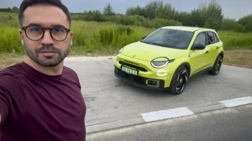 Wszystkie wiadomości - Maciej Gis Abarth 600e 22