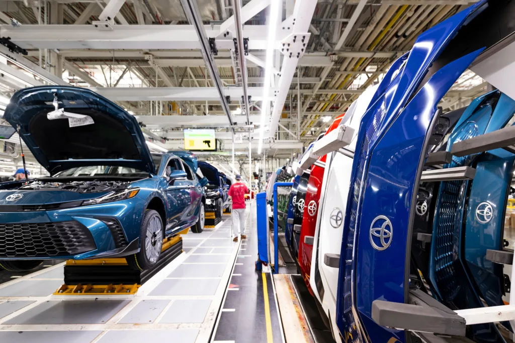 Toyota: Auta przyszłości z fabryki przyszłości - Toyota fabryka przyszlosci